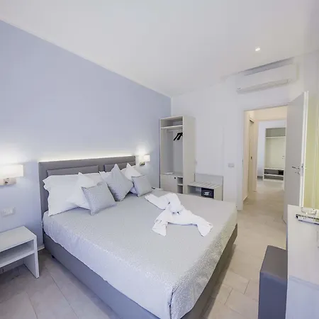 Ossuna Bay Boutique Hotell 3*