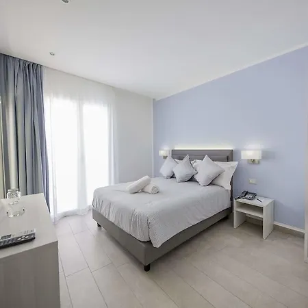 Ossuna Bay Boutique Hotell 3*