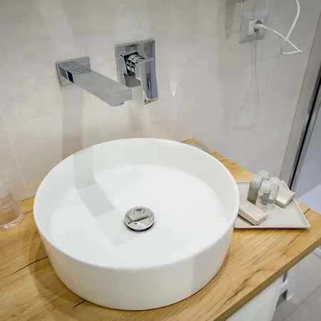 Ossuna Bay Boutique 3* 切法卢