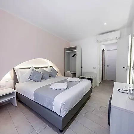 호텔 Ossuna Bay 3*